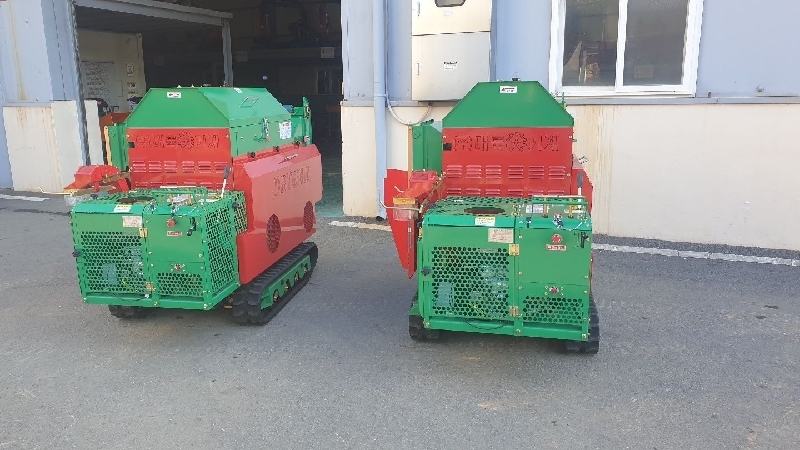 α) Ż[380KG